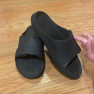 Oofos Men's Velcro Strap Black Slide Sandals